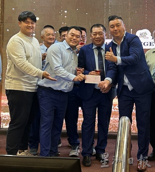 面对双重打击 怡大马巴刹菜业批发萎缩30%