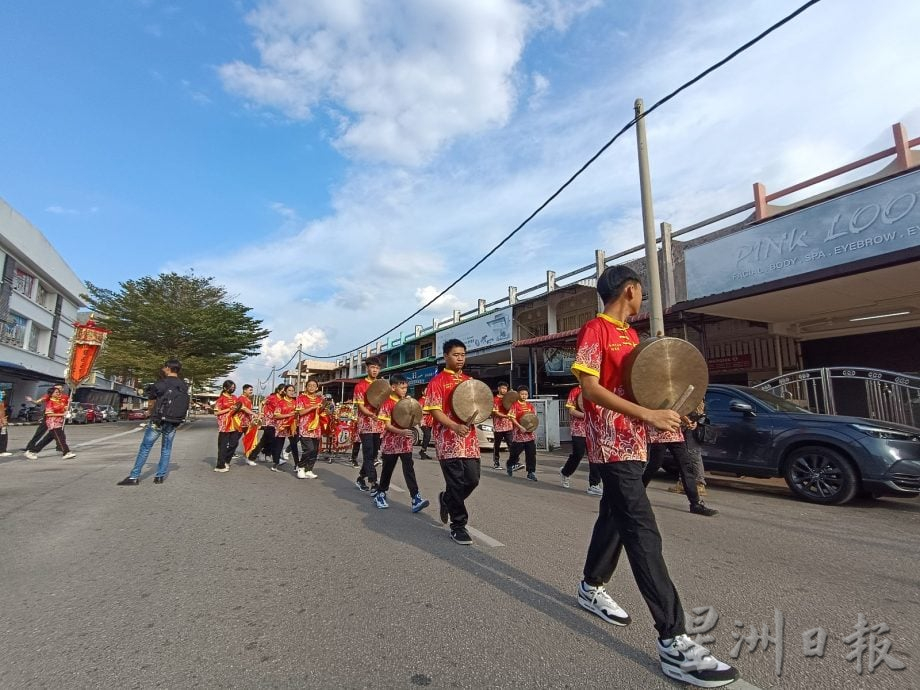 马口潮州会馆会庆 潮乐游行重现奋斗记忆