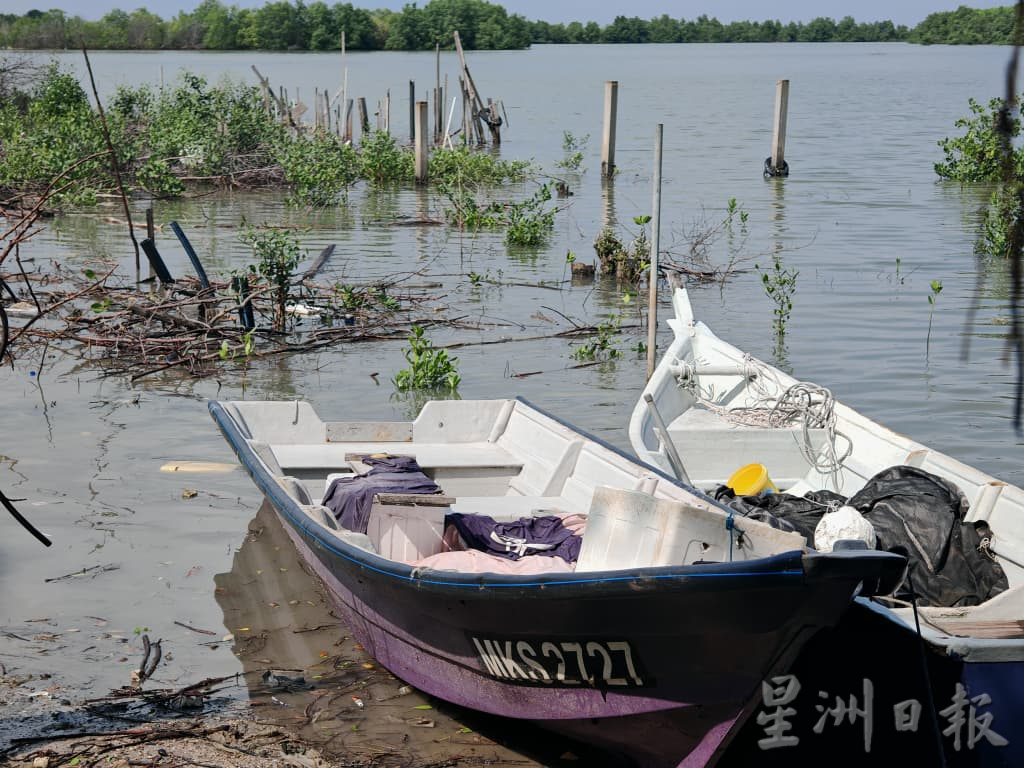 （古城第二版主文）葡萄牙村“三不管”海边垃圾问题严重，村民男女老少出动捡垃圾