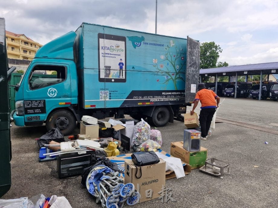 銮市议会回收活动反应热，回收逾千公斤废弃食用油