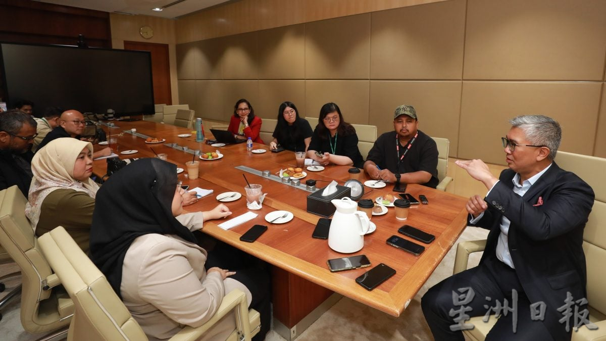 (见周一9月22日早报)东盟经济部长会议本周召开 东姑赛夫鲁:数字经济框架协议关键议程之一 简化东盟跨境电商