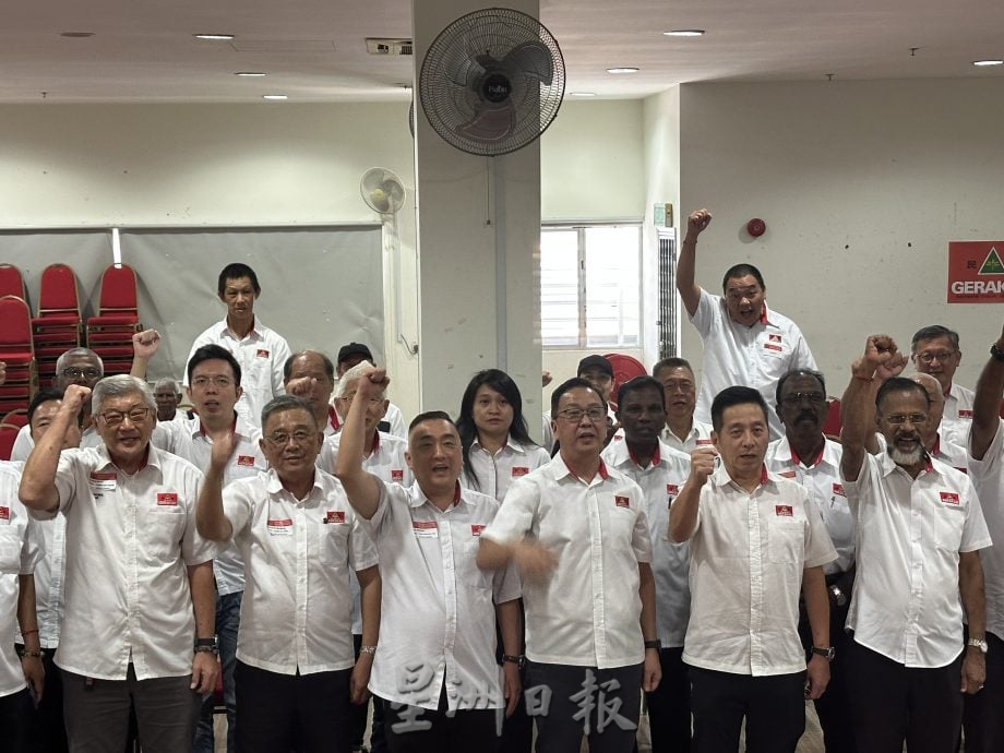 雪民政大会/ 张健锋：有黑手安插幽灵党员 刘华才：一点误会罢了