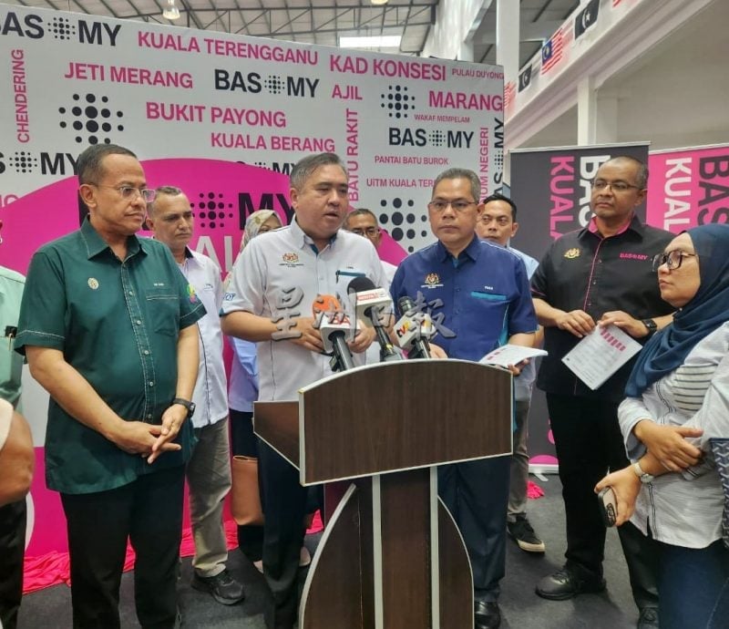 全国:(已签发)交通部长陆兆福表示,吉利地东铁工地发生的天然气管道泄漏事件,不会影响东铁整体工程的完工进度,并相信国油公司将迅速完成修复工作。