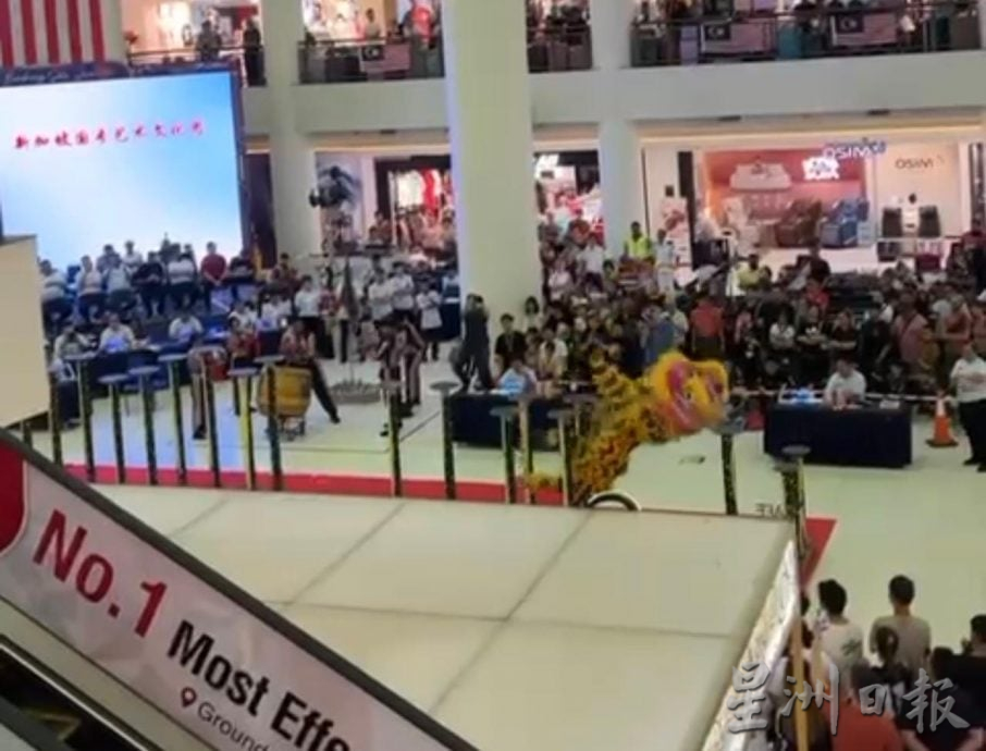 （古城第四版主文／转各地方版）柔佛狮队包揽古城杯冠亚军