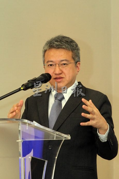 刘镇东:东盟必须发展和投资区域科技公司