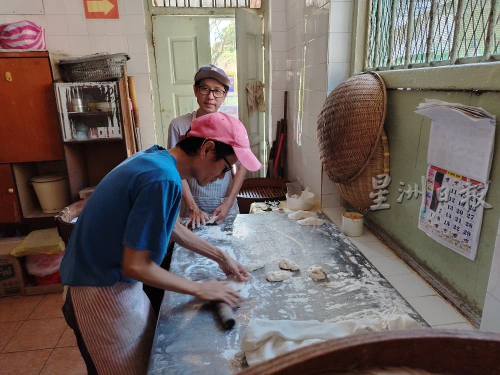 待上网/老店寻踪|/霹:9月24日见报∕封底主文∕悦来茶室