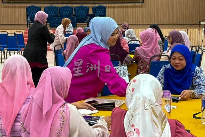 东：（已签发）彭州政府推动女性在科技领域发展