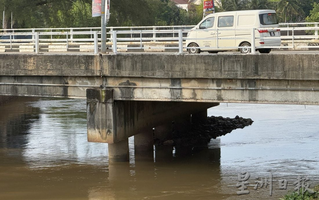 （古城封面副文）鳄鱼随机出现，小心！