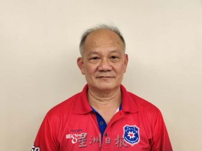 已签发 柔：社区版头：万盏开幕礼，10万令吉捐苏丹后法蒂玛基金会成焦点