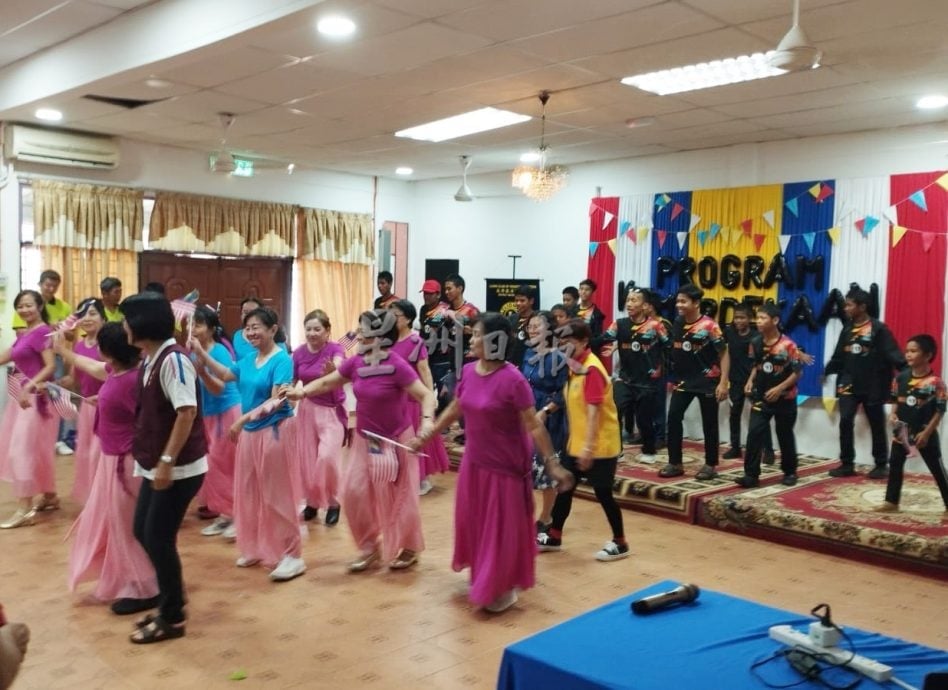 东:(已签发)马来西亚日送温情 慈悲暖孤心