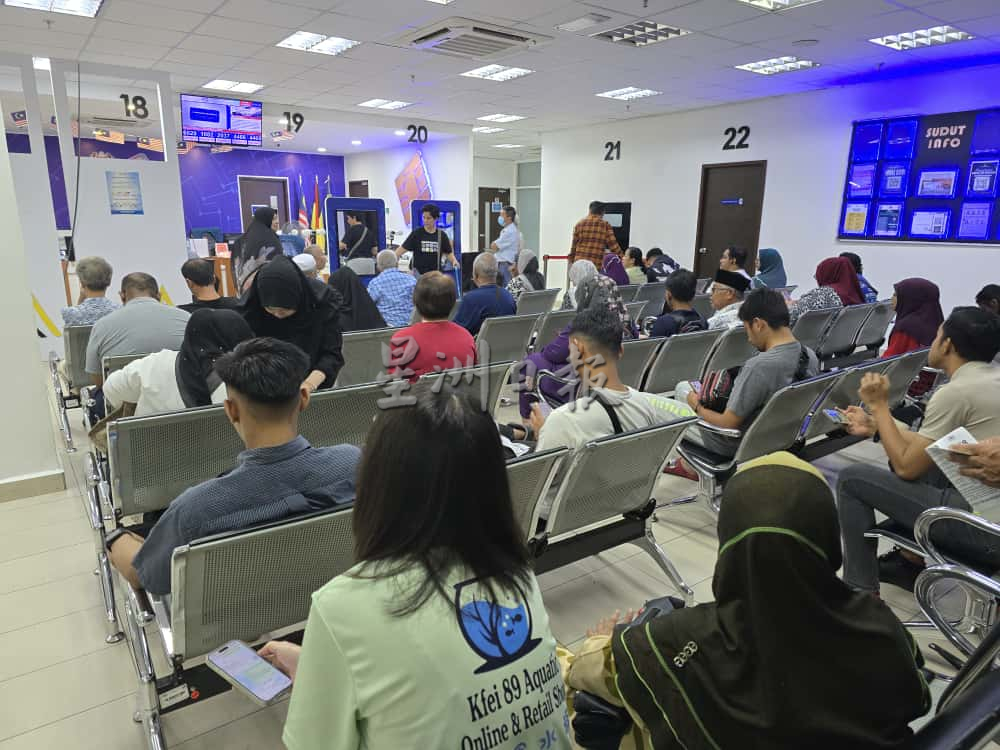 供星洲网/仁政昌明RON95计划即将开跑,芙蓉UTC没现换卡潮