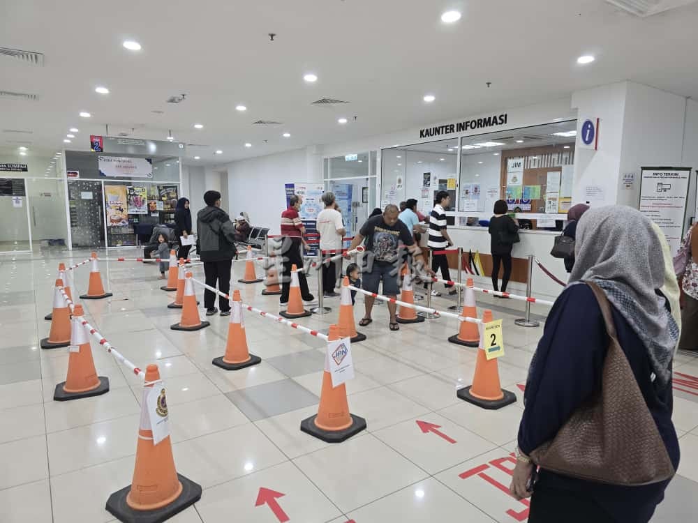 供星洲网/仁政昌明RON95计划即将开跑,芙蓉UTC没现换卡潮