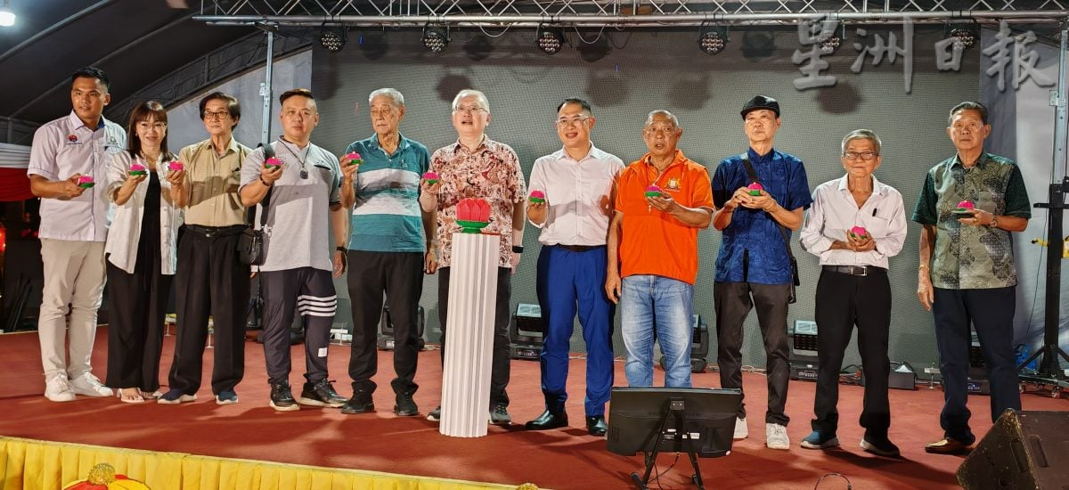 已签发 柔：版头之一：永平中秋园游会亮灯，逾60盏花灯让民众打卡