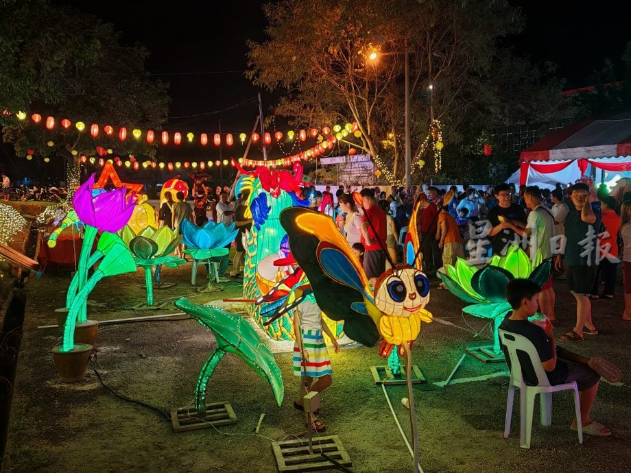 已签发 柔：版头之一：永平中秋园游会亮灯，逾60盏花灯让民众打卡