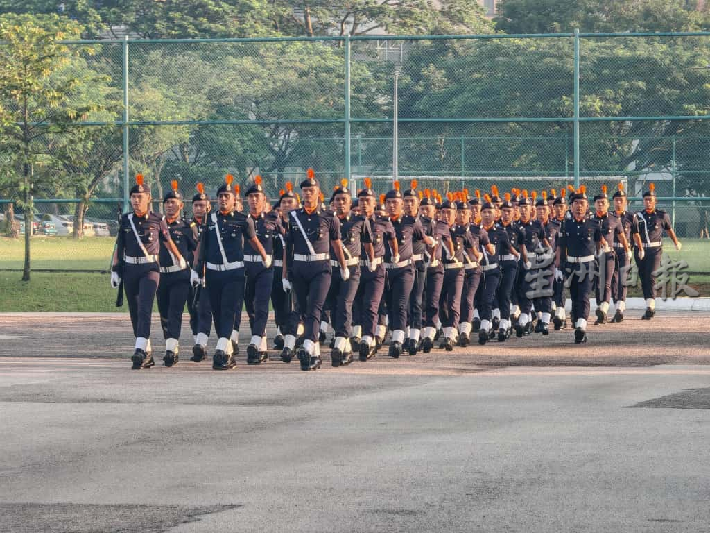 已签发 柔：封面：​柔州警方破案率提升至64.31%比去年高，总警长揭露学生犯罪数据