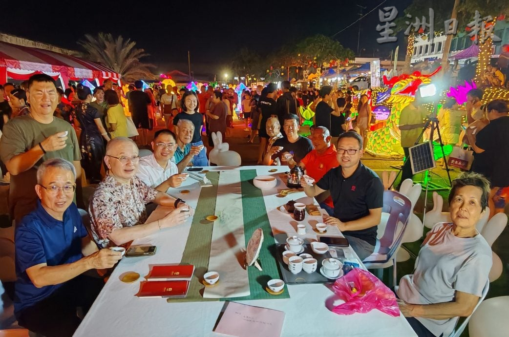 已签发 柔：版头之一：永平中秋园游会亮灯，逾60盏花灯让民众打卡