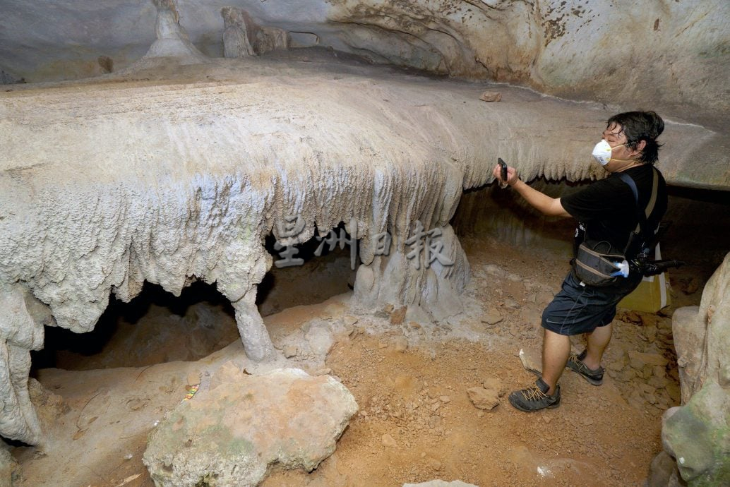 霹：第二版头∕探索近打谷最美洞穴