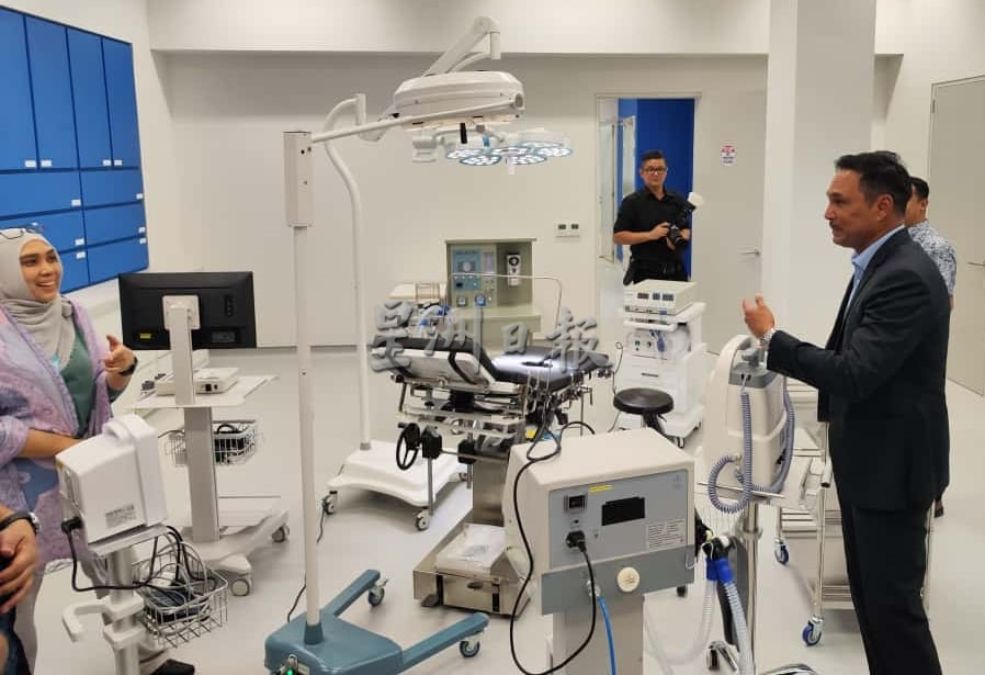 （已签发）柔：**版三**医院和警局新片场“开箱”   依斯干达马来西亚影城获赞