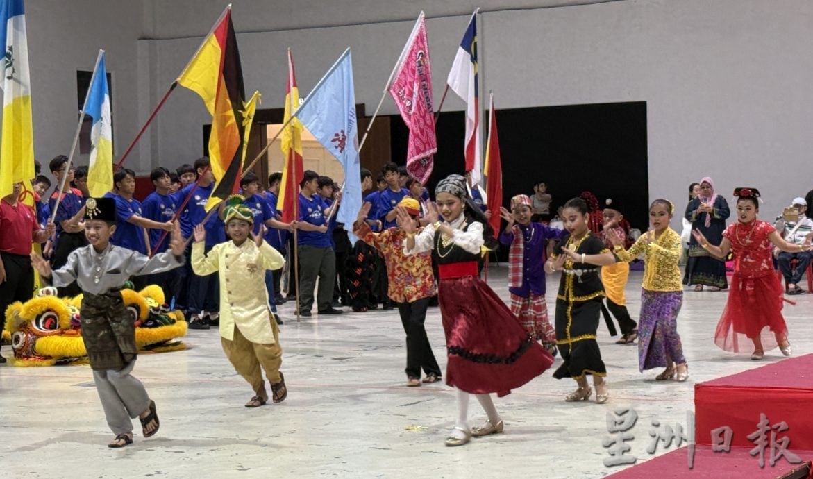 （古城第3版主文）杨巧双：龙狮纳入体育法令享有政府支持