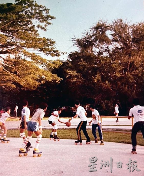 【流金岁月】★9月27日刊登／大霹雳封底主文／／一脚轮滑绝技出神入化 雪屐场培育偶像大明星