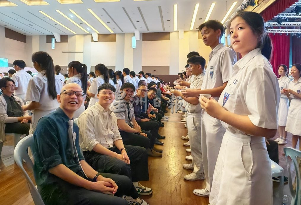 大都会（版4头）：巴生中华独中今日举行教师节感恩庆典