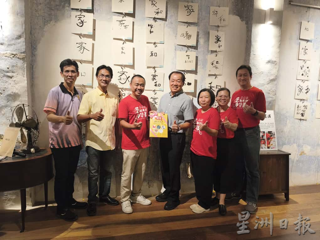 “艺起走进中华美”成果作品展 小学生呈献中华艺术美