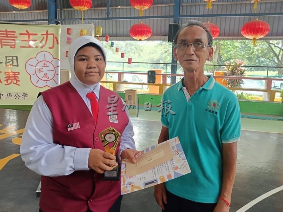 罗亚玖忧人才外流 吁政府纠正大学录取不公