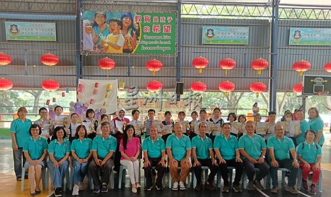 罗亚玖忧人才外流 吁政府纠正大学录取不公