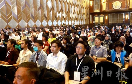 【听见无声的呼救/01】AI辅导上岗,线上线下,共同接住脆弱的生命