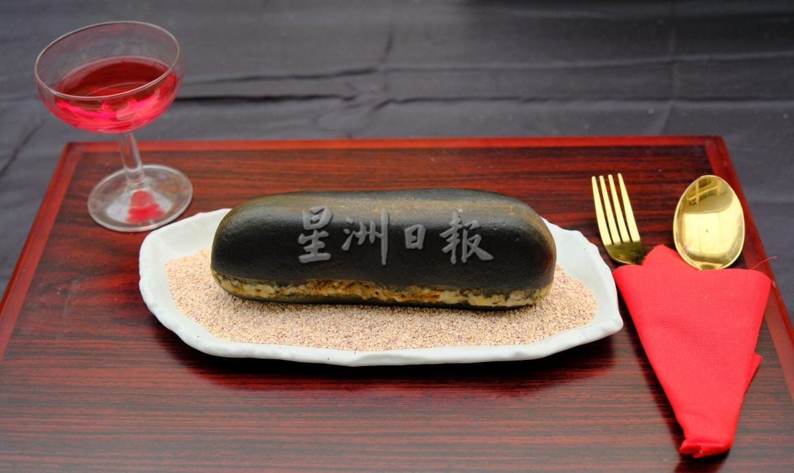 东:已签发：2025年全国盆栽雅石展赛开幕仪式