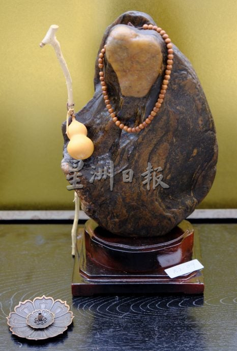 东:已签发：2025年全国盆栽雅石展赛开幕仪式