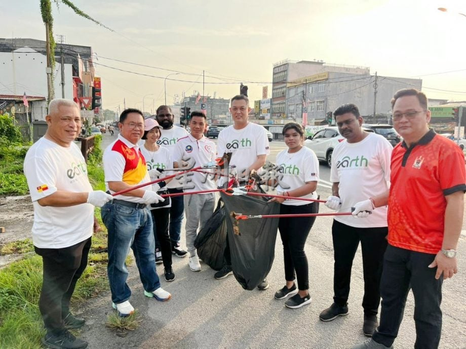 me03主文-大都会/逾200人齐心出击 班达马兰一小时清走562公斤垃圾/5图