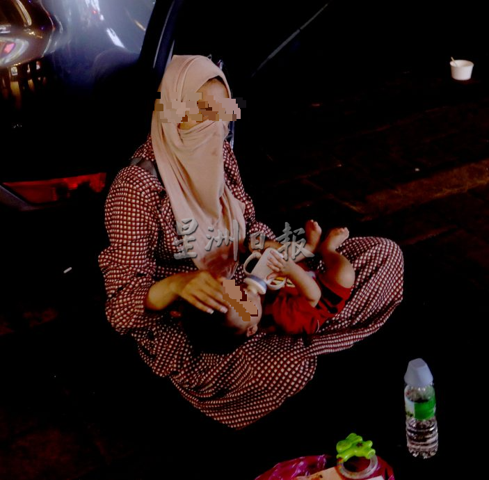 封面-大都会／阿罗街涌现外籍乞讨者／8图