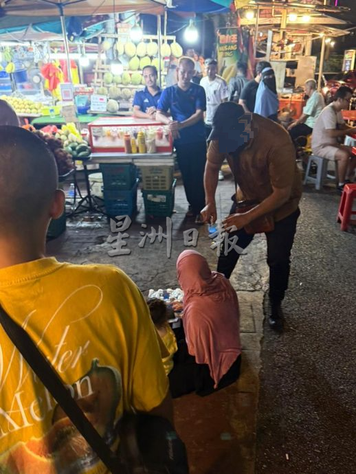 封面-大都会／阿罗街涌现外籍乞讨者／8图