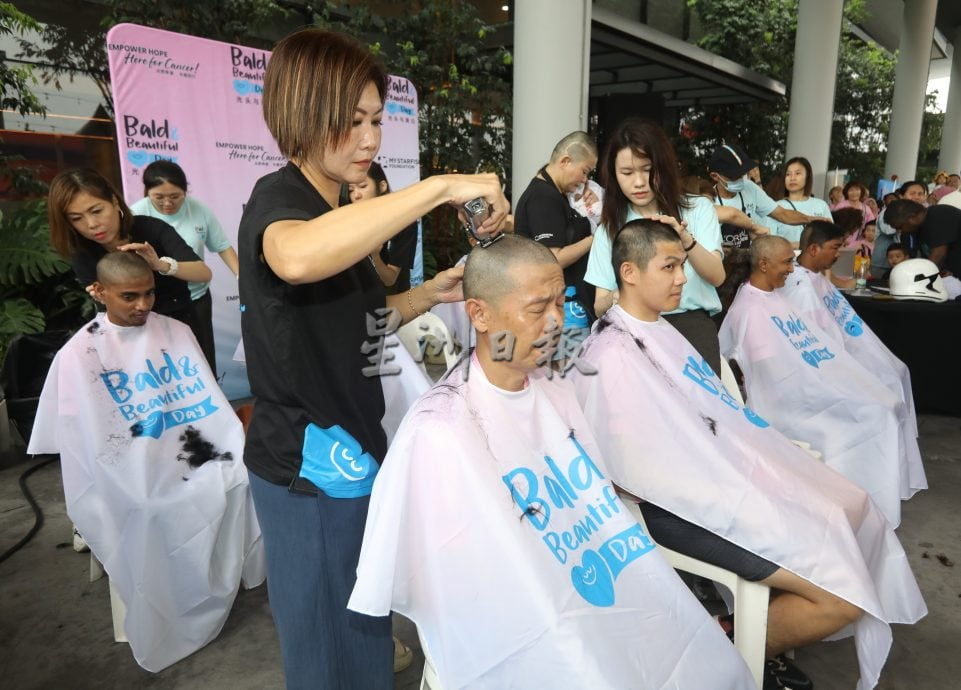 暖势力/卫生部长出席“光头与美日2025”活动