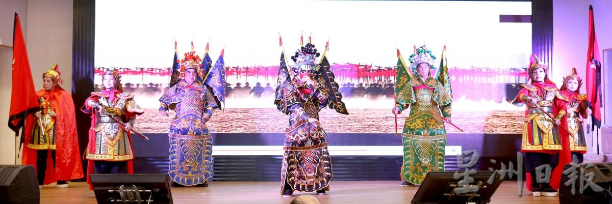 李源传吁政府增大学收生 留人才贡献国家