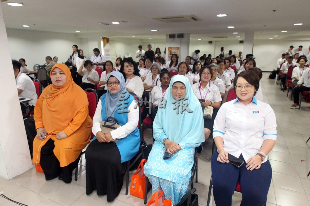 行动党雪州社青团妇女组大会 / 12市议会保留各1席 确保青年与女性参政达30%