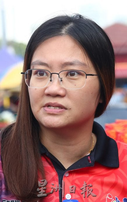 请改题，早报必下-大都会/梳邦再也市政厅拨款60万令吉提升蒲种山庄早市巴刹  黄思汉主持开幕礼