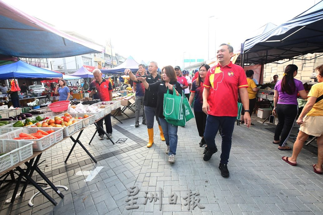 请改题，早报必下-大都会/梳邦再也市政厅拨款60万令吉提升蒲种山庄早市巴刹  黄思汉主持开幕礼