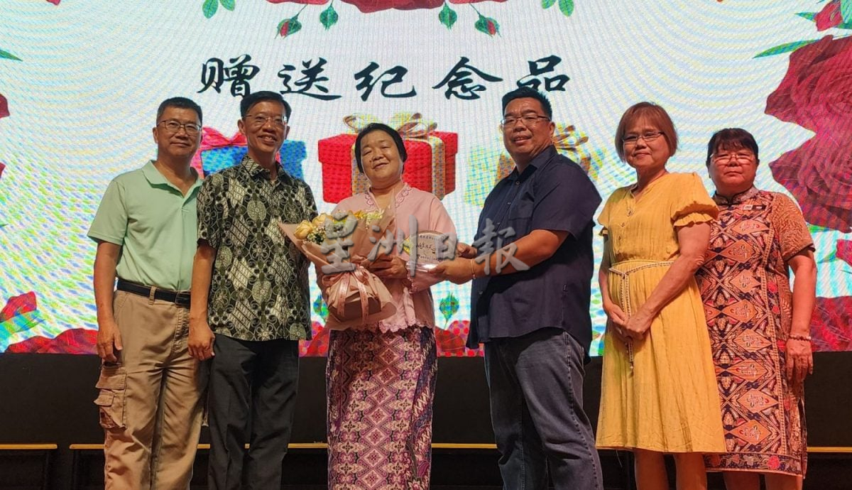 (古城版)在培德学校服务22年的李露丝老师荣休会