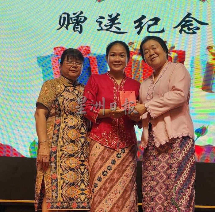 (古城版)在培德学校服务22年的李露丝老师荣休会