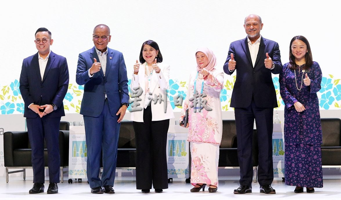 （未上网+完整版）照片已传- WSSF大会座谈会/ 5名内阁部长一致认为：实现社会保障需以人为本.跨部门合作