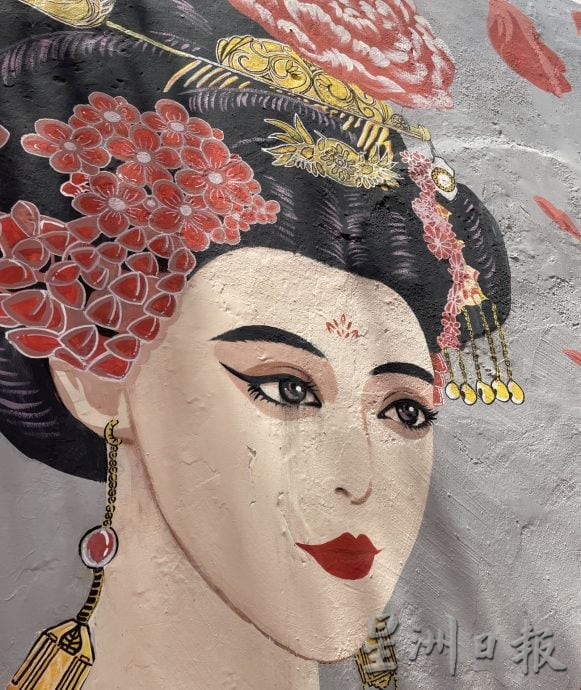 (古城封面副文)《武媚娘》壁画修正了!