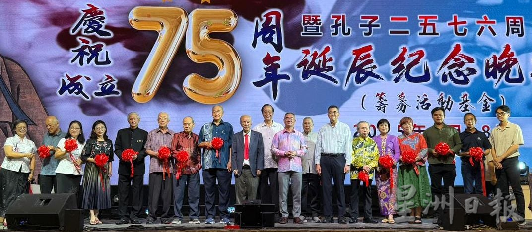 (古城第五版主文)邱培栋呼吁政府拨款予拥老街产业社团 减轻维修负担