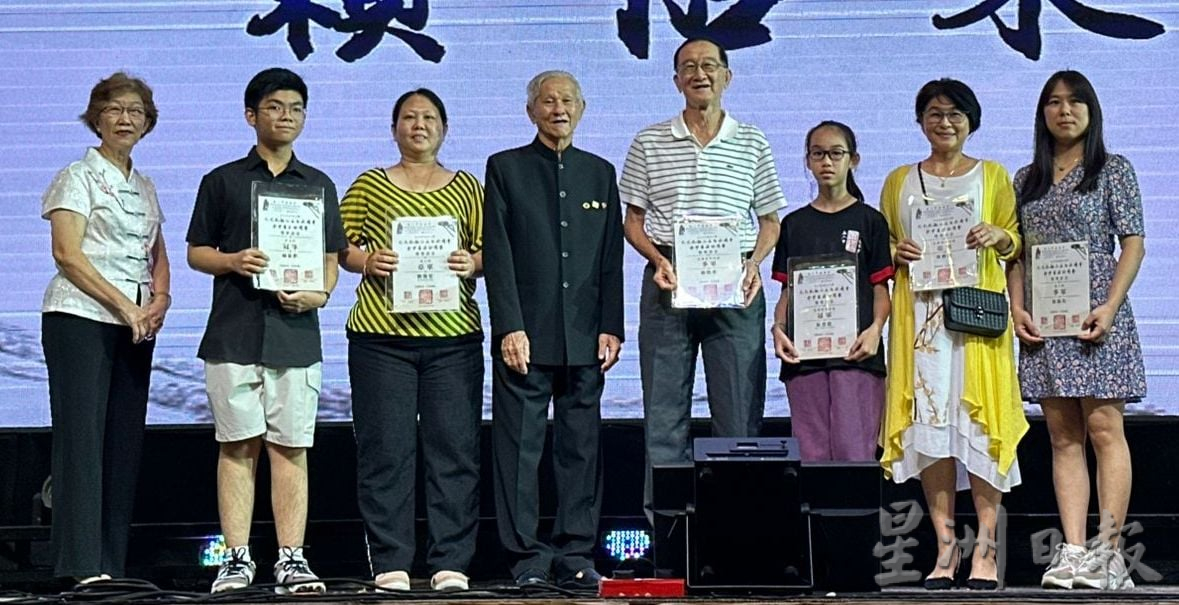 (古城第五版主文)邱培栋呼吁政府拨款予拥老街产业社团 减轻维修负担