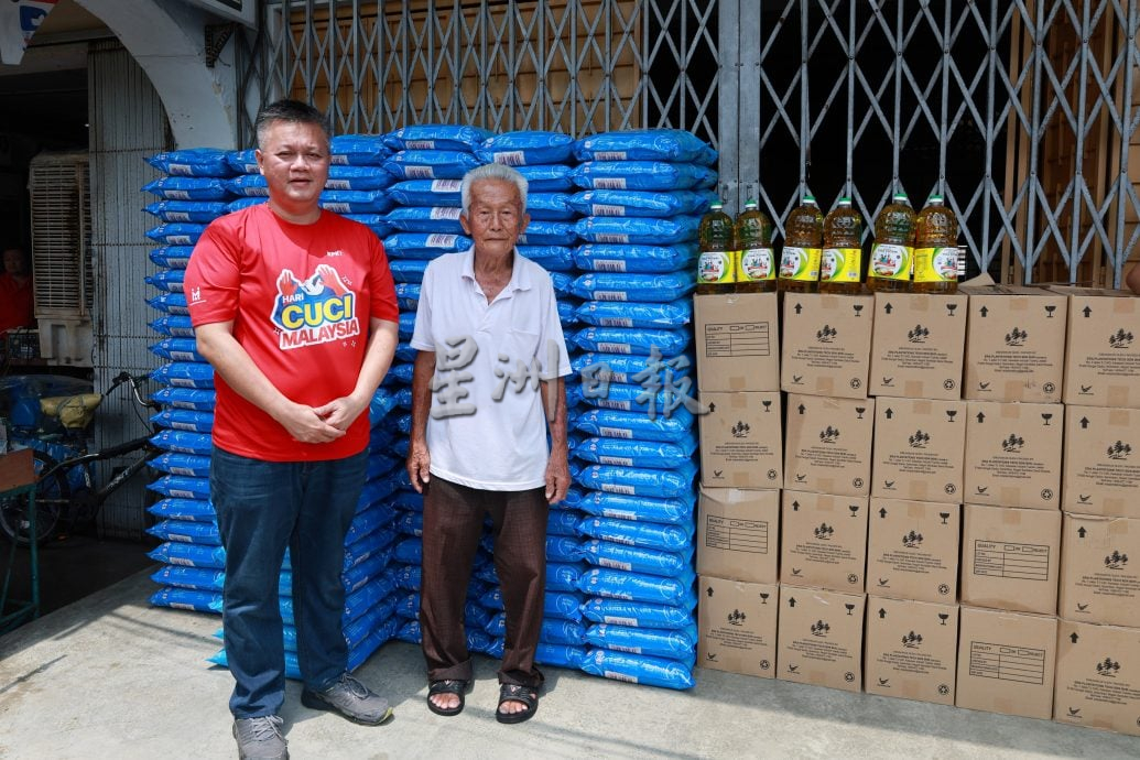 供星洲网：坚持十年布施，豆腐花阿伯以行动传递温情