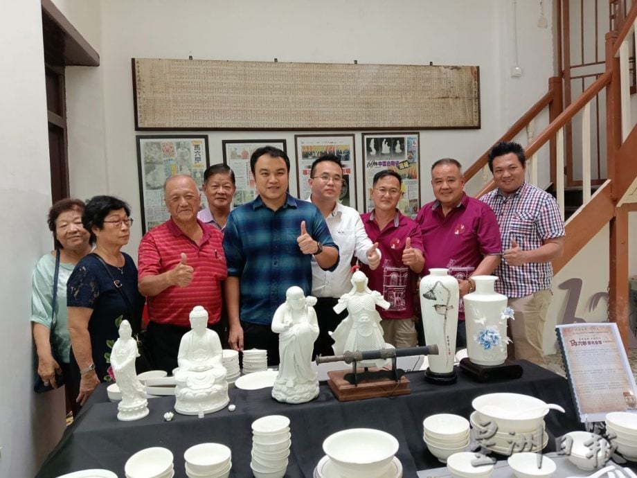 （古城第六版主文）马六甲德化会馆陶瓷展厅开放日吸引海内外人士参观