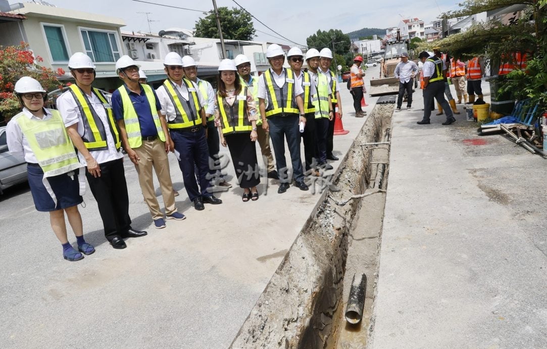 大都会-杨巧双主持武吉马鲁里花园水管更换提升工程PC/4图