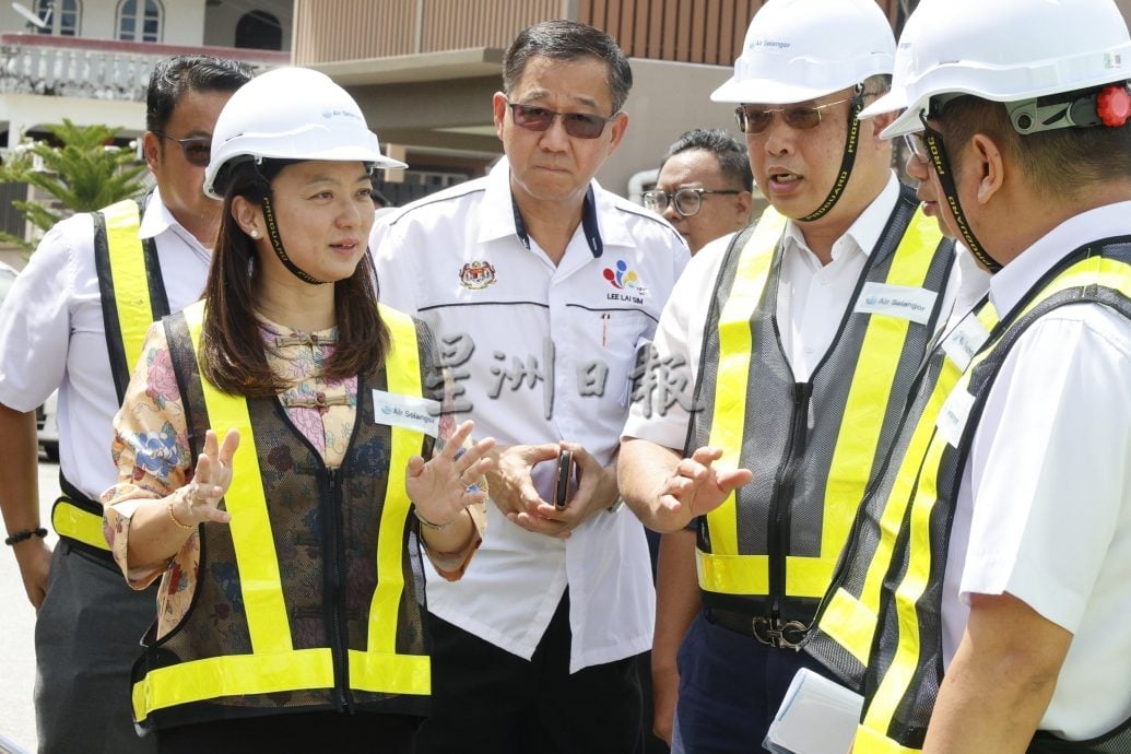 大都会-杨巧双主持武吉马鲁里花园水管更换提升工程PC/4图