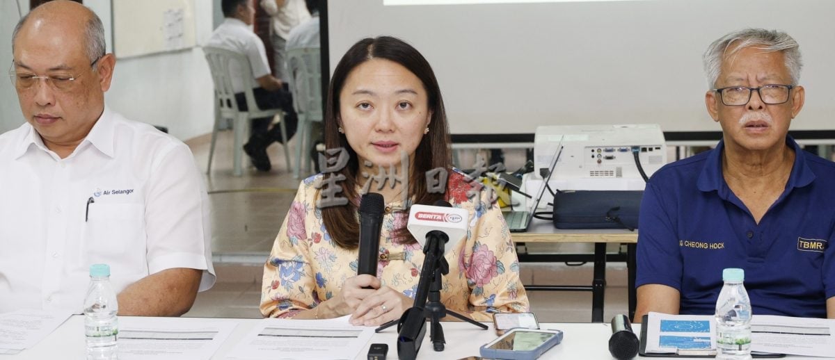 大都会-杨巧双主持武吉马鲁里花园水管更换提升工程PC/4图